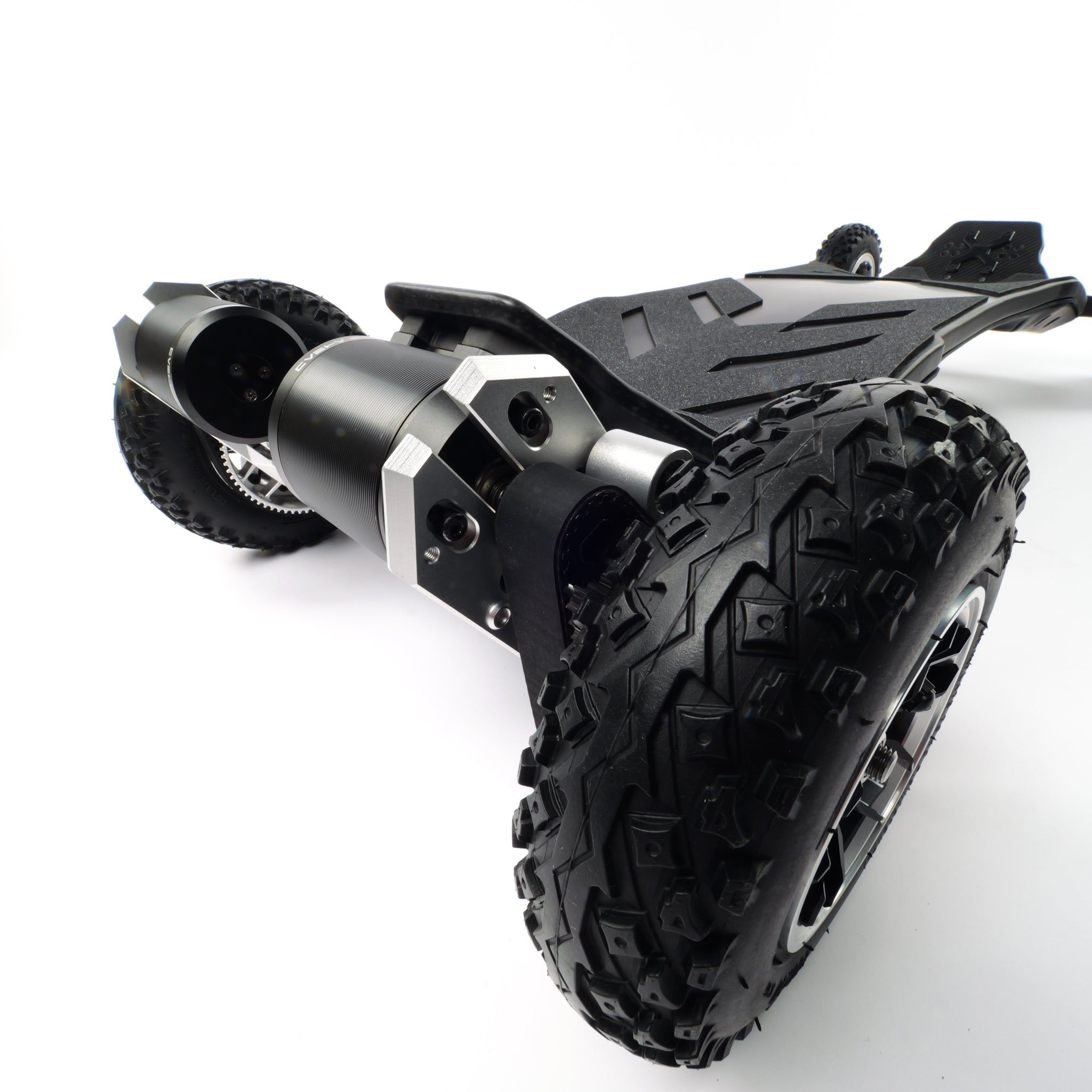 ONSRA rider commuting on an electric longboard across a U.S. city