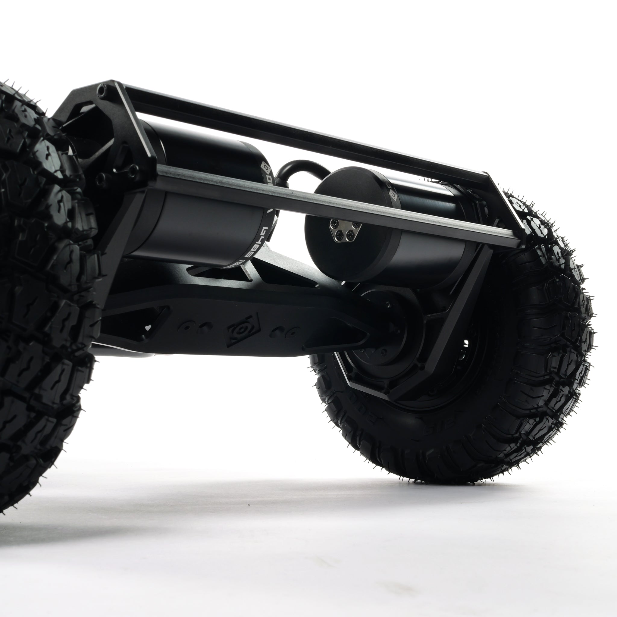 VELAR 14S4P off-road electric longboard battery, compactly integrated into the large high-performance board for extreme speed and off-road riding.