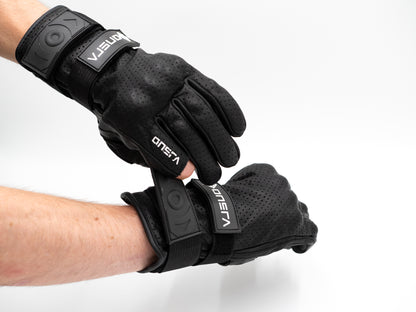 Best gloves for electric skateboards, longboards, and EUCs (electric unicycles) to enhance your riding experience.